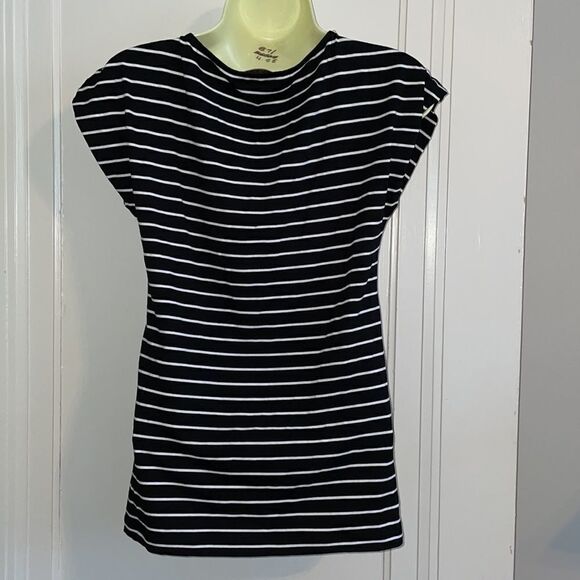 Elliott Lauren black & white striped V neck knit top - Picture 3 of 5